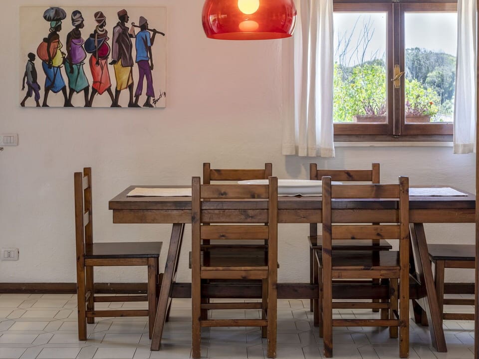 Plant, Building, Property, Green, Urban Design, Window, Tree, Neighbourhood, Condominium, Residential Area