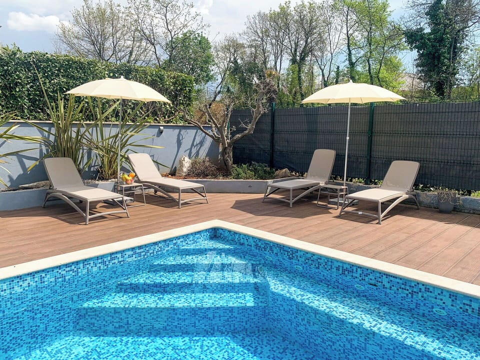 Swimming Pool, Outdoor Furniture, Resort, Sunlounger, Eco Hotel, Umbrella, Composite Material, Shade, Garden, Patio