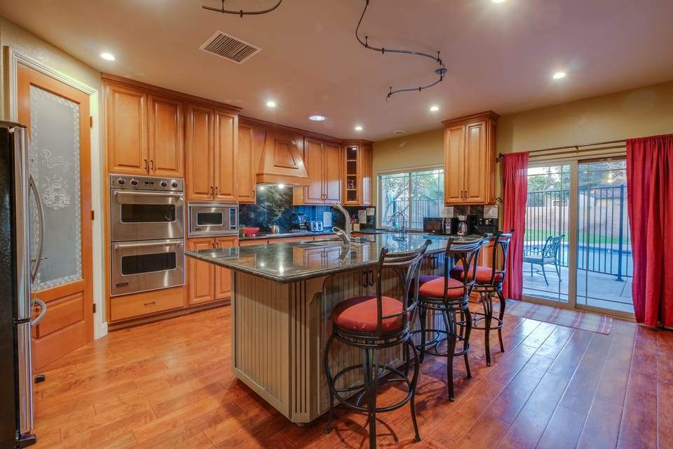 Kitchen with Island