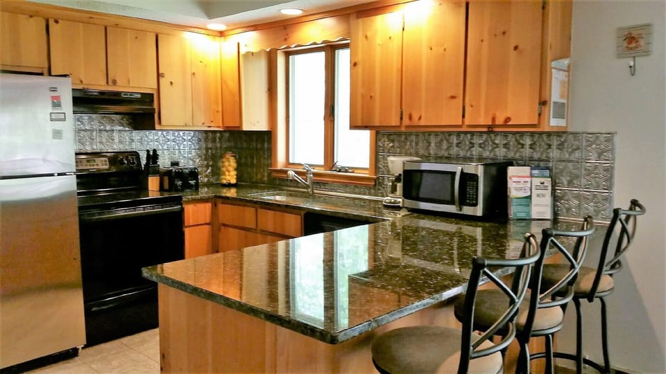 Newly Renovated Full Kitchen with all your cooking needs.