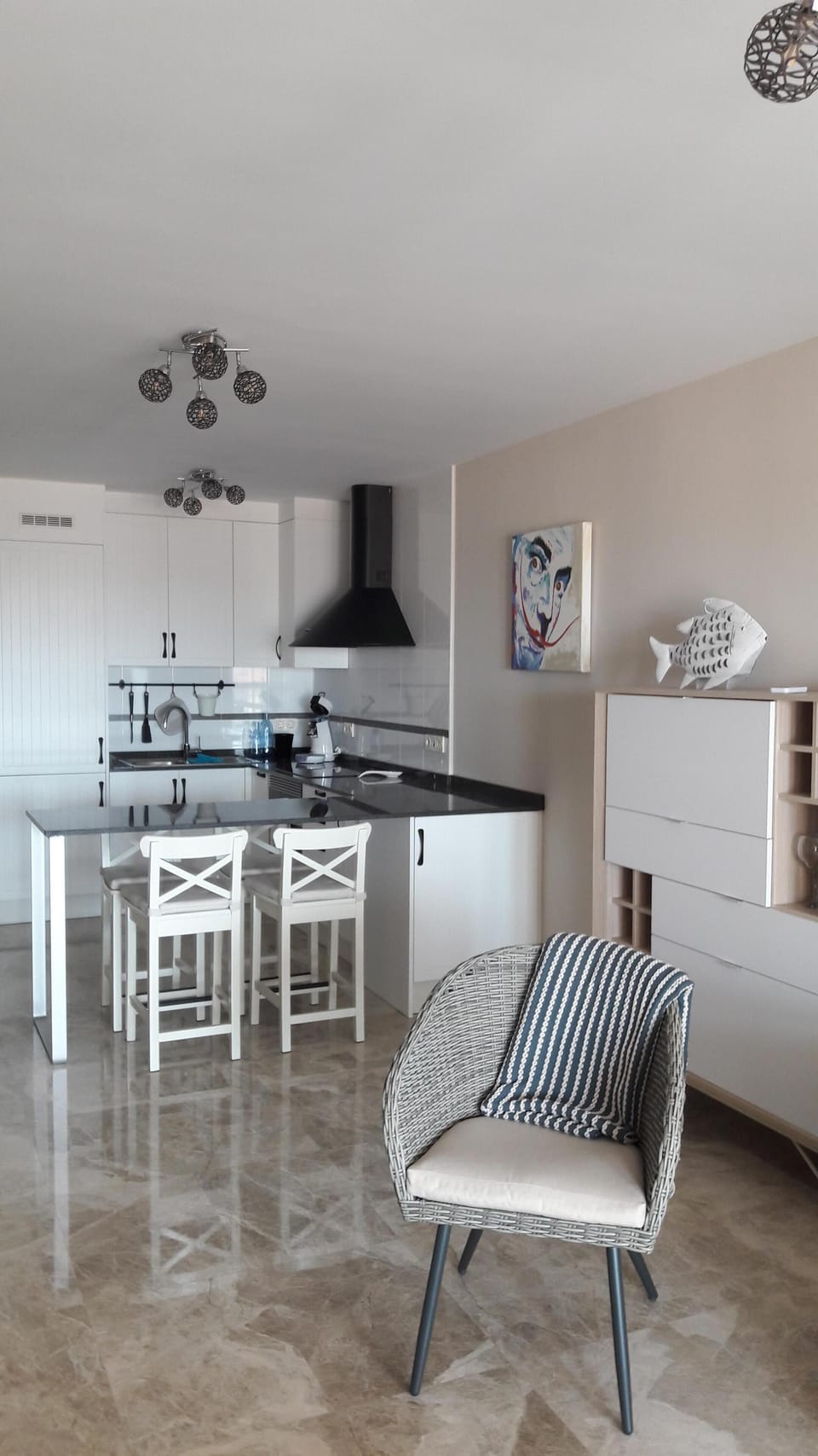Fully equipped kitchen