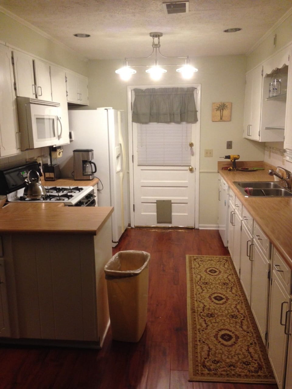 Kitchen & Side Entrance