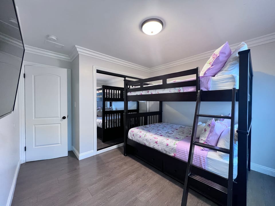 Full over Full Bunk Beds