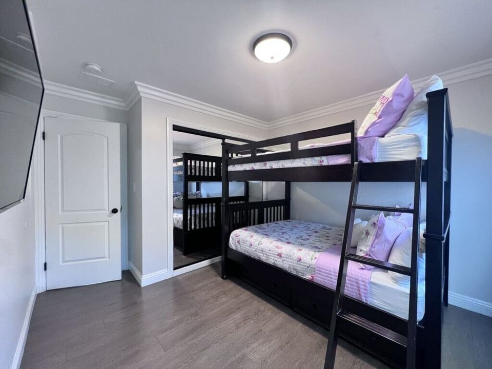 Bedroom 6 with Full over Full Bunkbeds view 2
Full over Full Bunk Beds