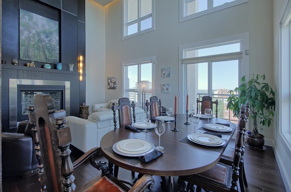 Large formal dining area