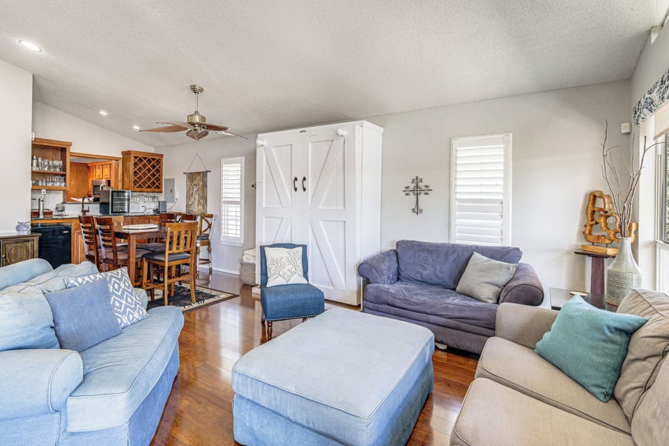 Living Room | Queen Murphy Bed | Twin Sleeper Sofa | Main Level