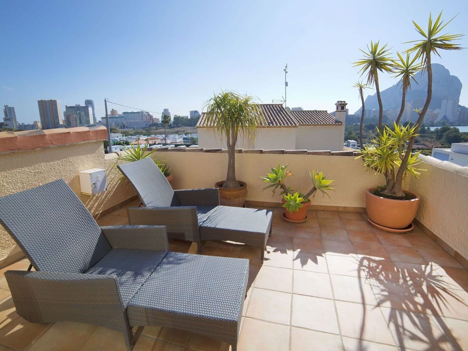Property, Real Estate, Roof, Building, Furniture, Room, Apartment, House, Interior Design, Balcony