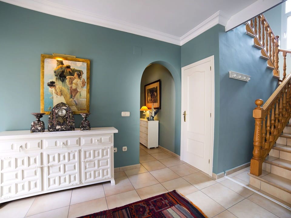 Property, Blue, Room, Ceiling, Interior Design, Floor, Building, Wall, Furniture, Turquoise