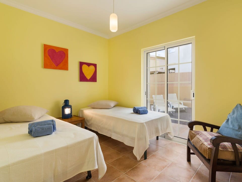Bedroom, Room, Furniture, Property, Bed, Bed Frame, Bed Sheet, Interior Design, Building, Wall
