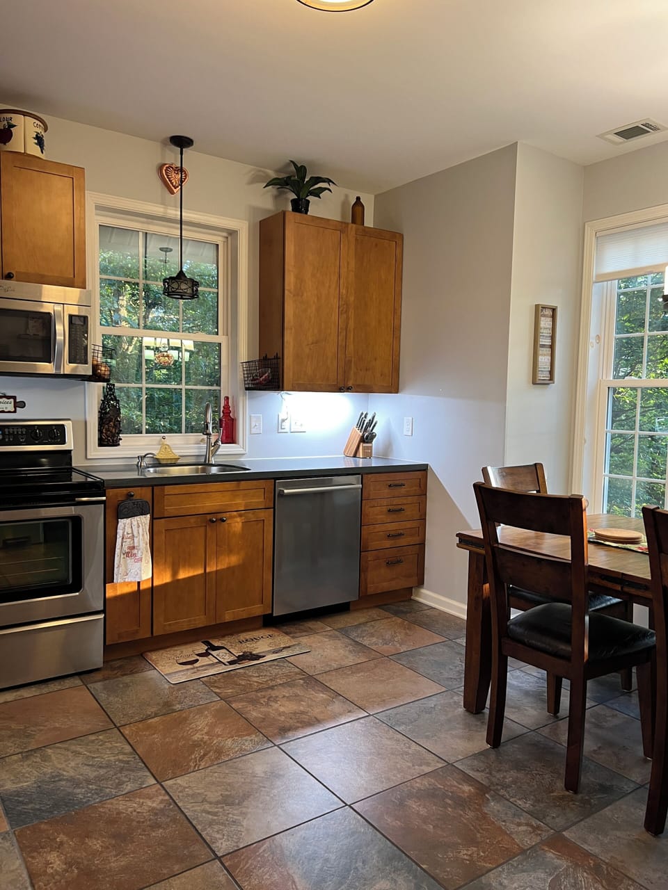 Eat in kitchen, dining with a view!