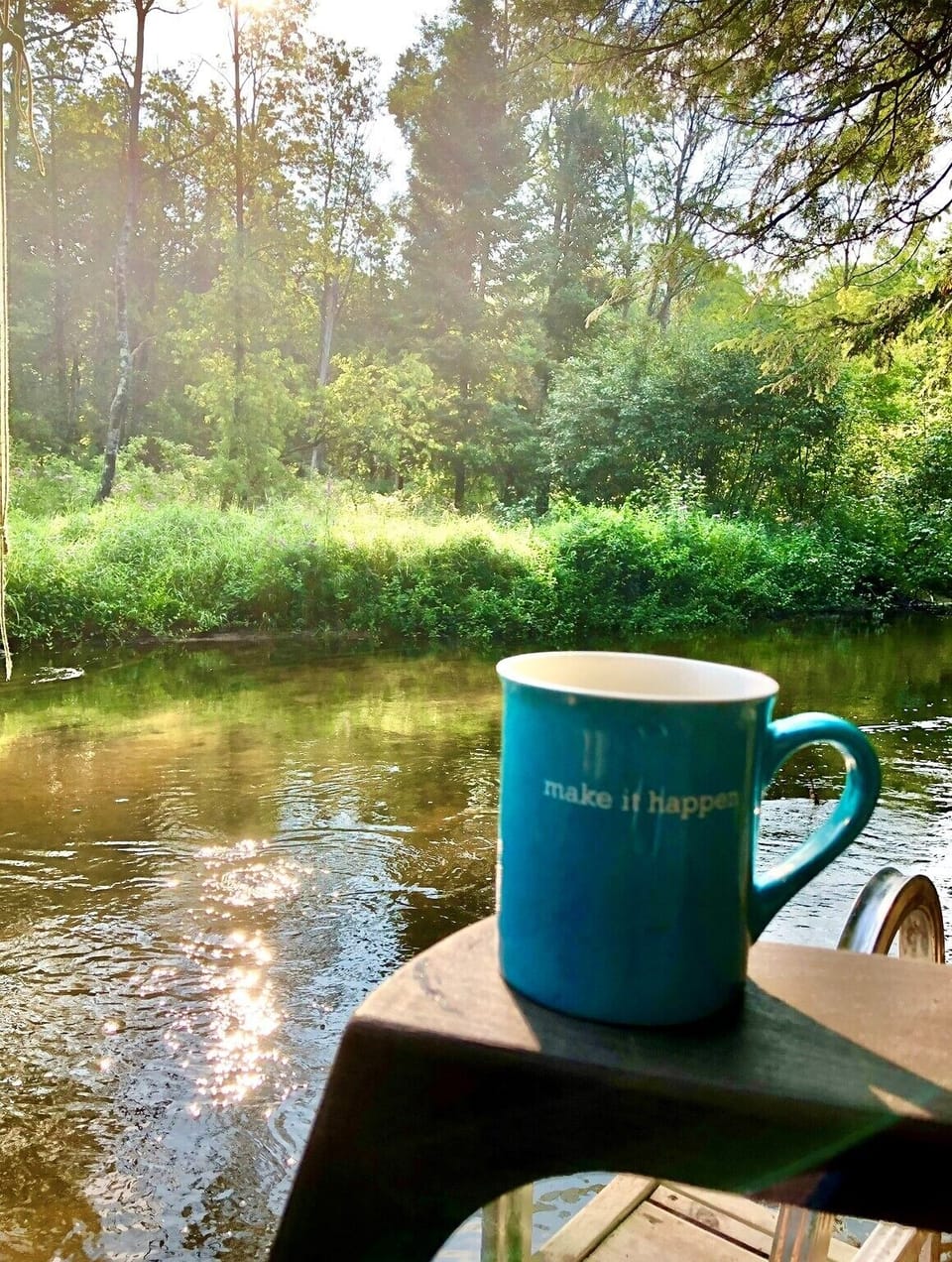 Relax... You are on river time! Private river frontage & dock.