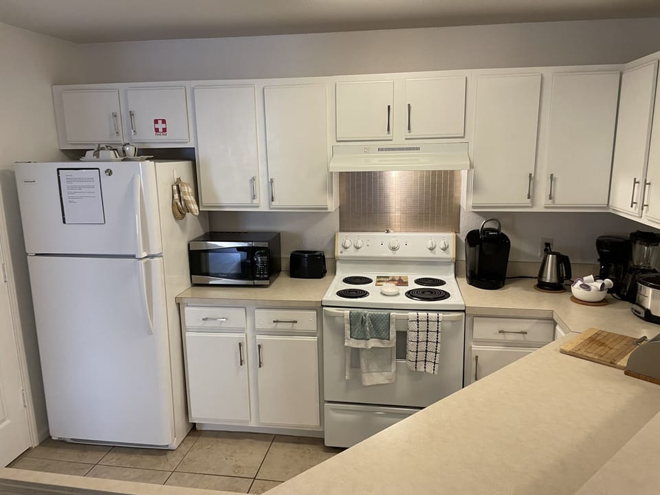 Fully equipped kitchen