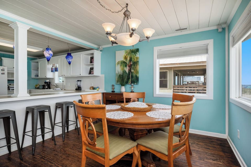 Dining Area - Southeast
