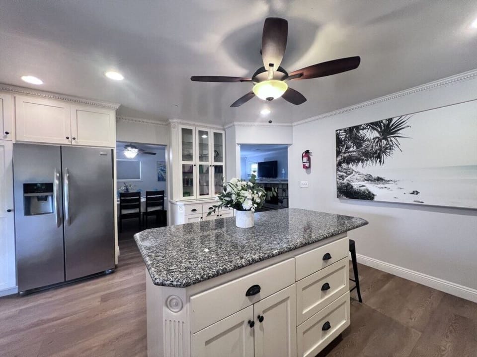 Kitchen with Granite Counters and Island