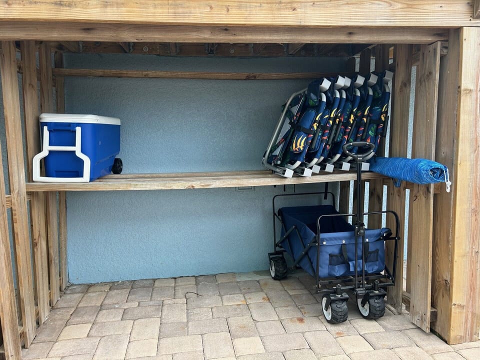 BEACH CHAIRS, COOLER,WAGON