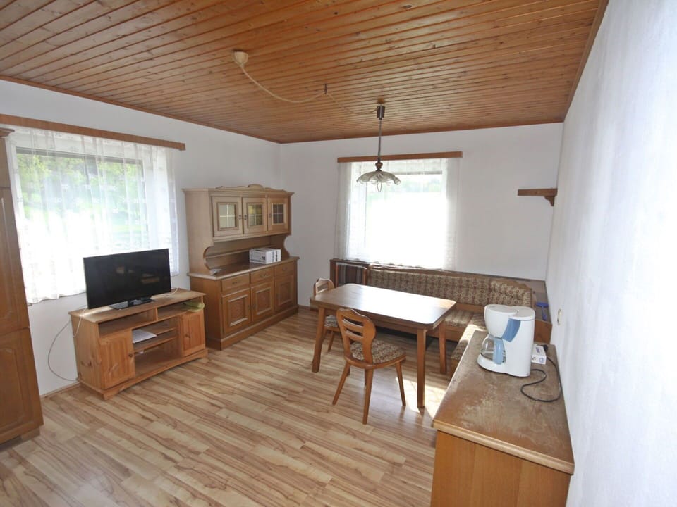 Room, Property, Building, Furniture, Wood Flooring, Floor, Hardwood, Ceiling, Interior Design, Wood