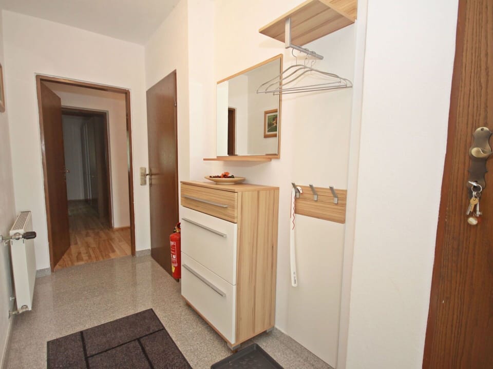 Property, Room, Furniture, Building, Interior Design, House, Floor, Real Estate, Architecture, Hall
