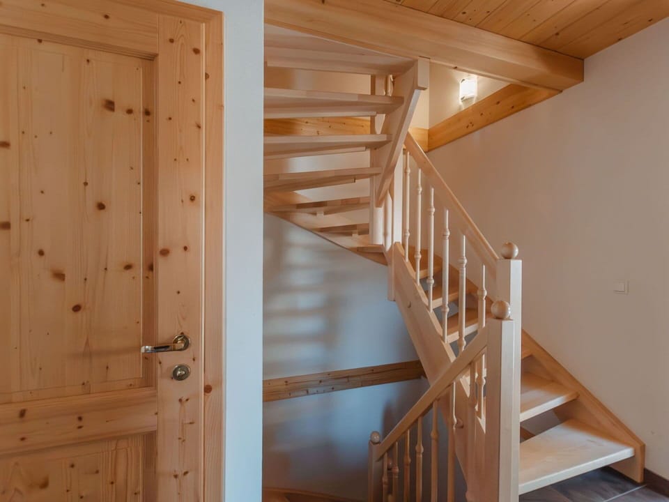 Wood, Stairs, Interior Design, Flooring, Wood Stain, Floor, Building, Hardwood, Material Property