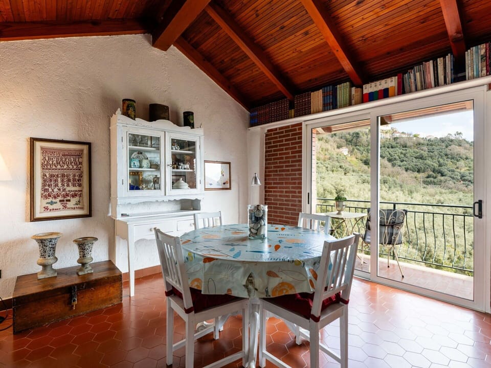 Furniture, Wood, Interior Design, Chair, Table, Ceiling, Flooring, Kitchen & Dining Room Table, Home, Floor