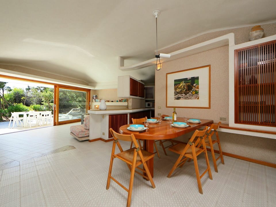 Property, Room, Real Estate, Building, Furniture, House, Interior Design, Table, Floor, Ceiling