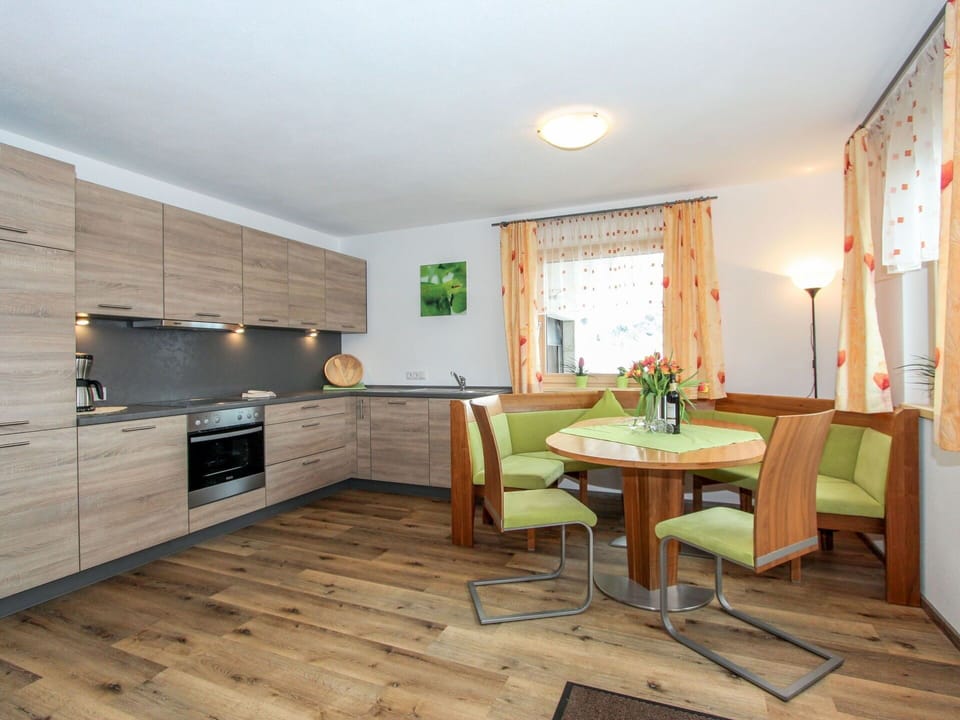 Room, Furniture, Property, Interior Design, Building, Cabinetry, Kitchen, Floor, House, Countertop
