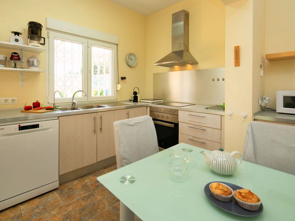 Cabinetry, Kitchen Sink, Property, Countertop, Sink, Furniture, Kitchen Stove, Kitchen Appliance, Drawer, Wood