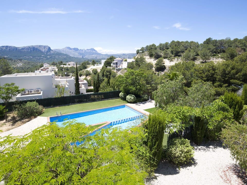 Property, Swimming Pool, Vegetation, Natural Landscape, House, Real Estate, Residential Area, Estate, Botany, Building