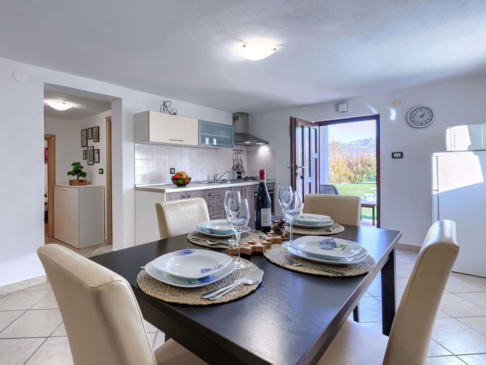 Table, Furniture, Property, Picture Frame, Chair, Wood, Living Room, Interior Design, Floor