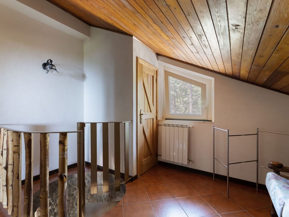 Property, Wood, Interior Design, Building, Floor, Flooring, Wood Stain, Hall, Hardwood, Wall