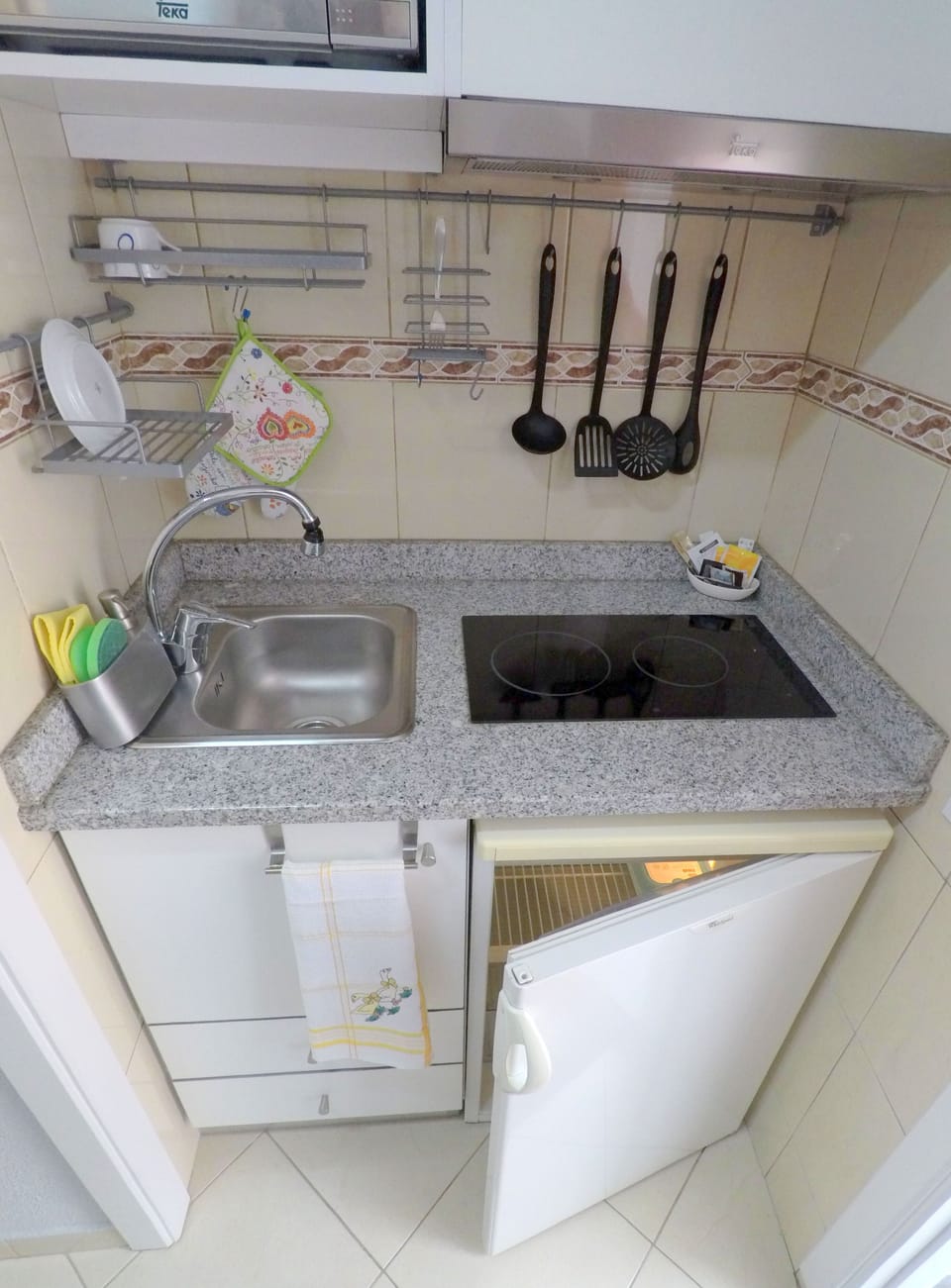 Kitchenette, totalmente equipada 