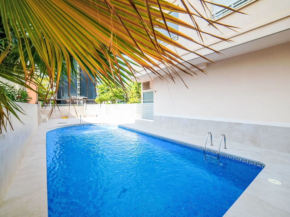 Swimming Pool, Composite Material, Resort, Hotel, Eco Hotel, Houseplant, Water Feature
