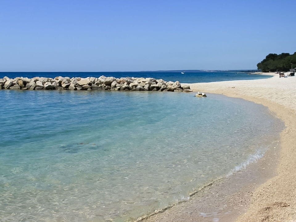 Body Of Water, Beach, Sea, Coast, Shore, Water, Ocean, Coastal And Oceanic Landforms, Blue, Bight