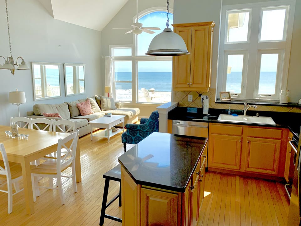 Even the kitchen has spectacular  ocean views. The ocean is everywhere!!