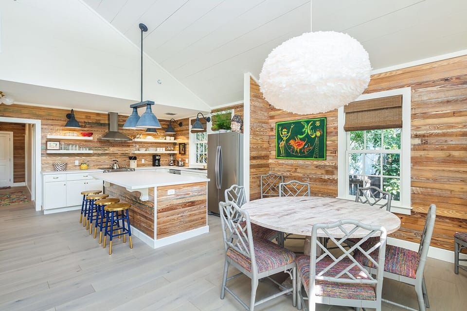 Family can sit here while you make dinner (they can clean up).