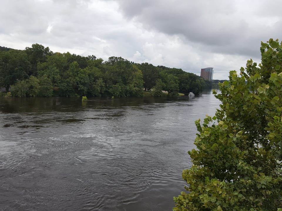 The Coosa River is great for kayaking and fishing! You can even see the casino!