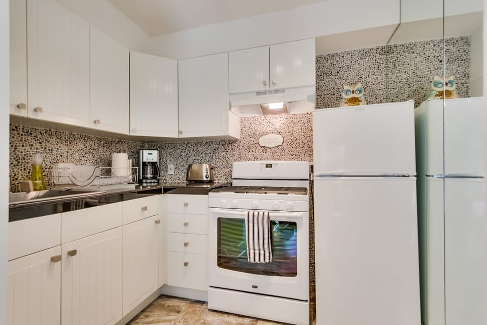 Fully equipped cook's kitchen with all the amenities to create gourmet meals!