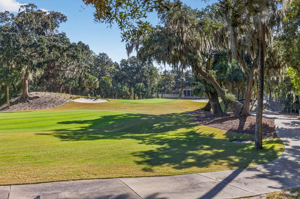 Enjoy the golfer's passing by