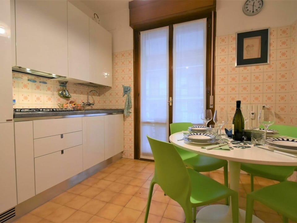 Cabinetry, Furniture, Table, Kitchen Sink, Property, Countertop, Building, Tap, Sink, Chair