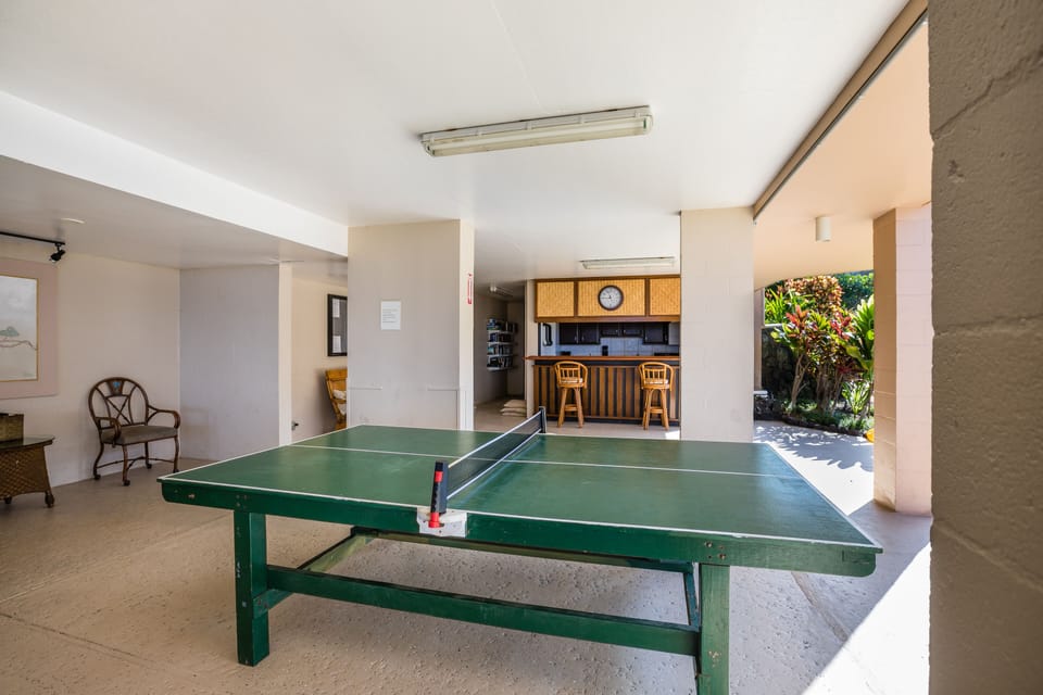 Complex ping pong table