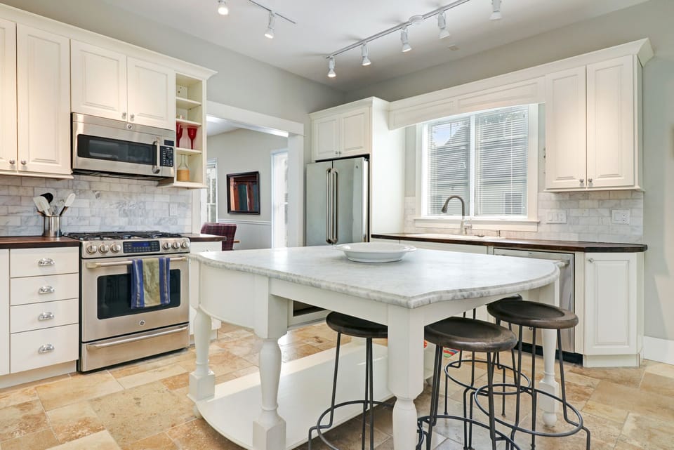 Aspiring and seasoned cooks have reason to rejoice in the beautiful kitchen!