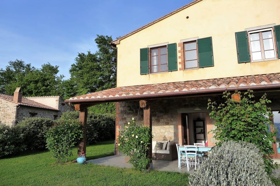 Albegna, the portico