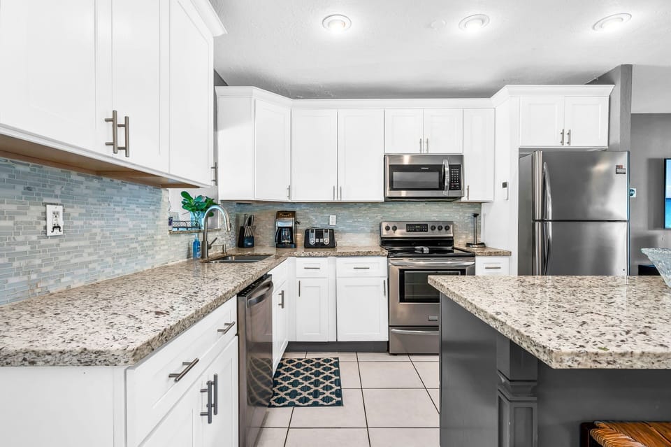 Enjoy a fully equipped kitchen, perfect for deluxe meals or hire a chef!