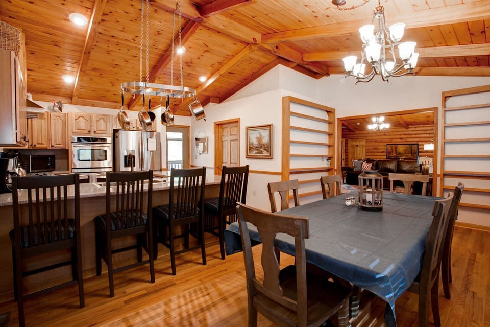 Kitchen, bar and dining area