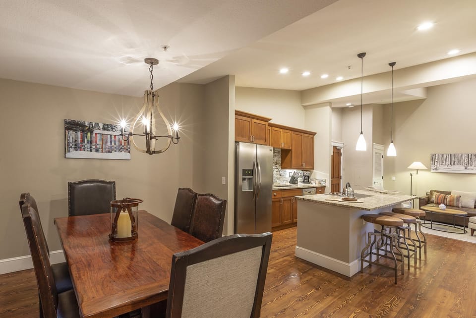 Dining/Kitchen