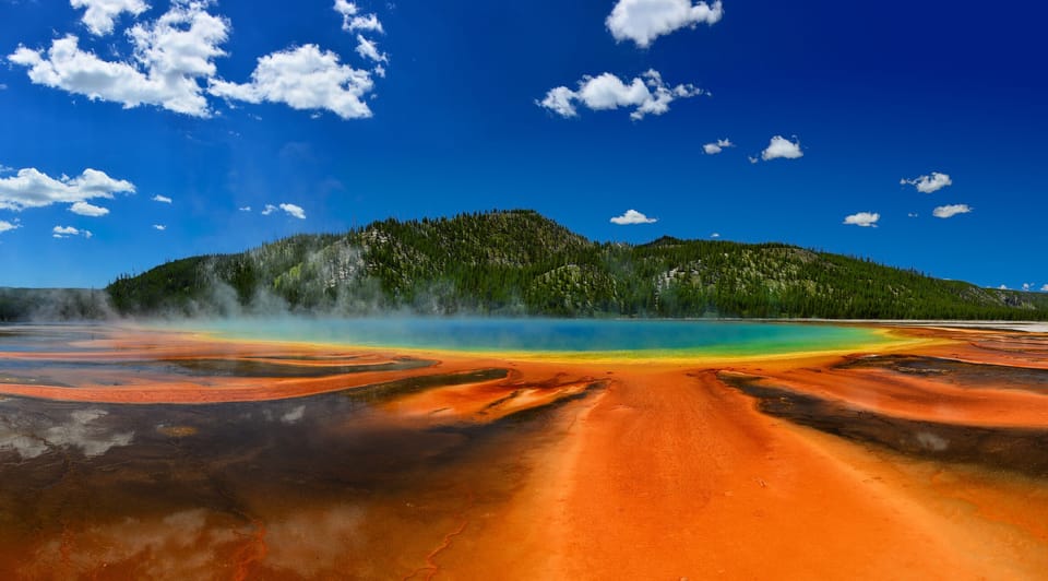 Grand Prismatic Spring in Yellowstone Park