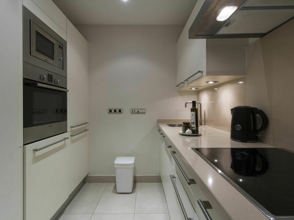 Building, Plumbing Fixture, Tap, Home Appliance, Lighting, Interior Design, Cabinetry, Flooring, Floor