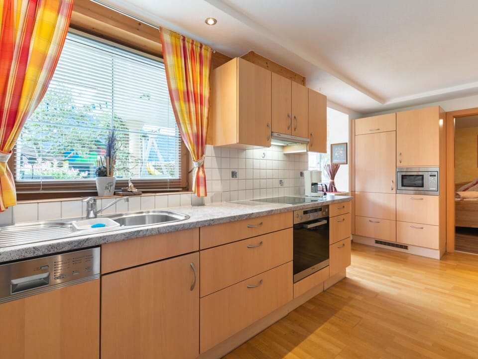 Cabinetry, Countertop, Kitchen Sink, Property, Sink, Tap, Building, Window, Curtain, Drawer