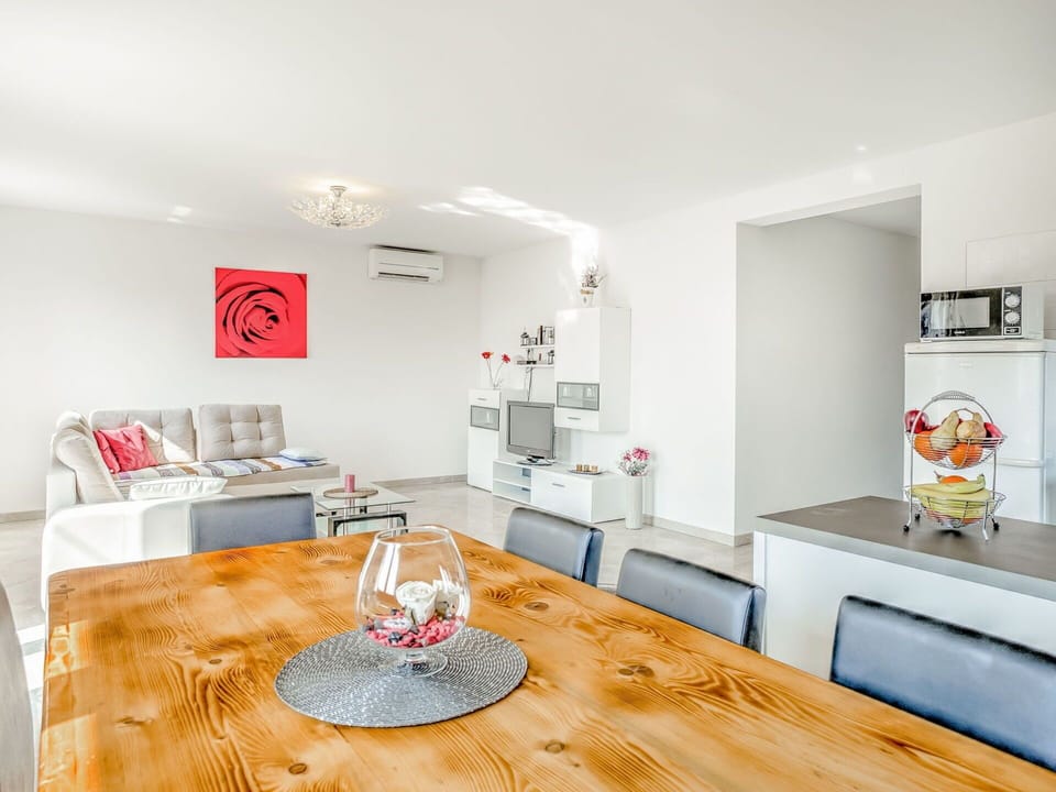 Room, Interior Design, Property, Furniture, Red, Yellow, Floor, House, Wall, Table