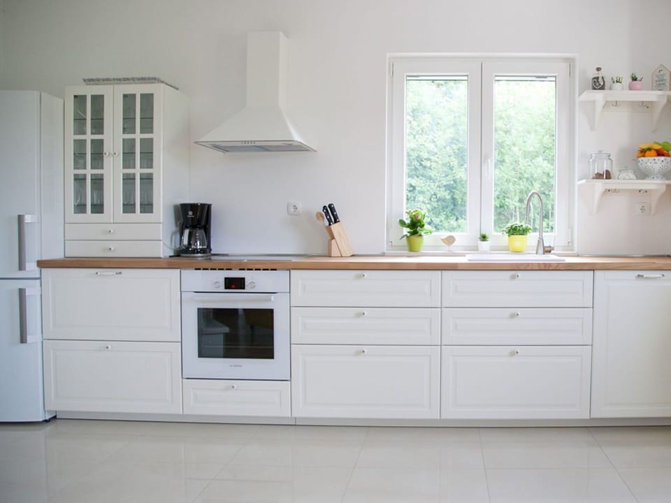Room, Furniture, White, Kitchen, Cabinetry, Property, Countertop, Interior Design, Floor, Drawer