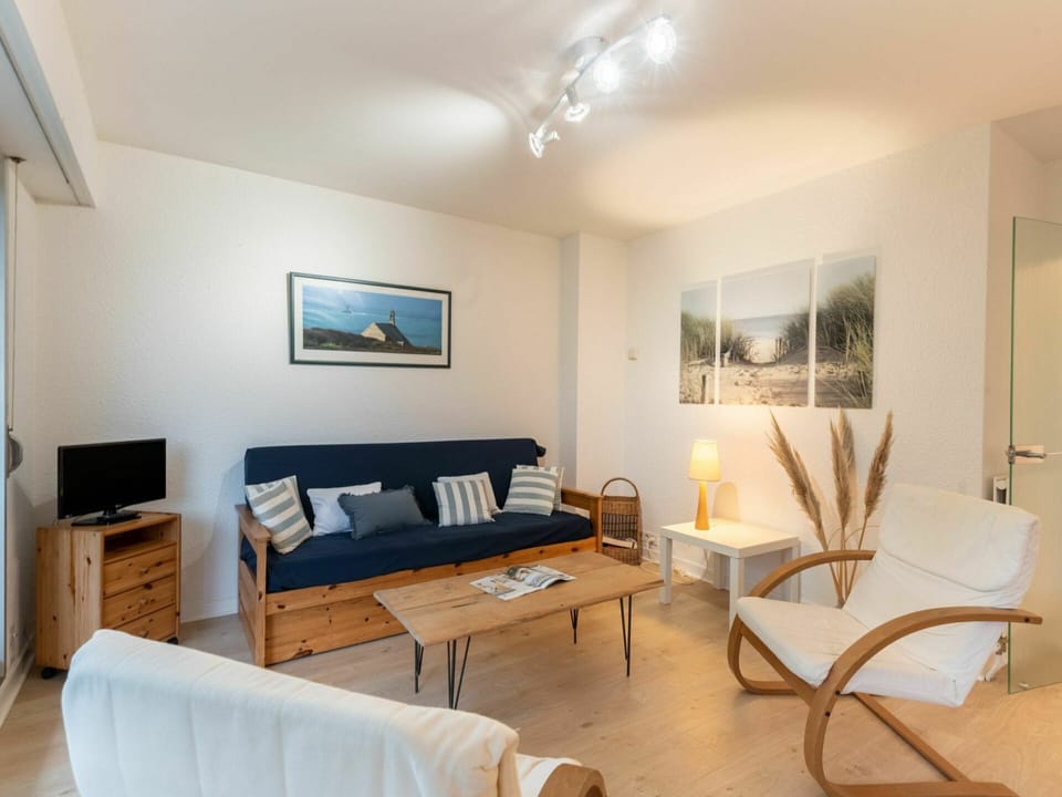 Picture Frame, Table, Furniture, Property, Comfort, Couch, Azure, Wood, Interior Design, Floor